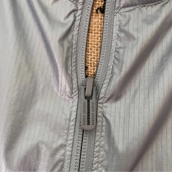 UNDER ARMOUR Silver Half Zip Woven Anorak Jacket‎ | Medium | EUC - Picture 6 of 12